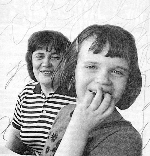 Соня Шаталова с мамой